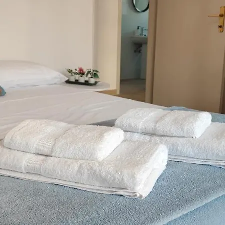 Апартаменты Mimosa Flat Cente 2bdr