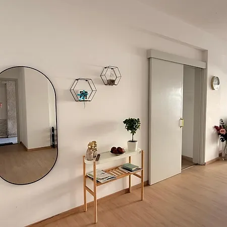 Mimosa Flat Cente 2bdr * 니코시아