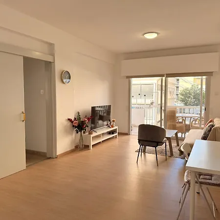 아파트 Mimosa Flat Cente 2bdr