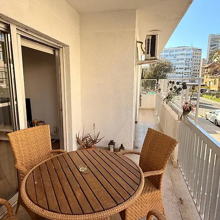 Mimosa Flat Cente 2bdr 아파트