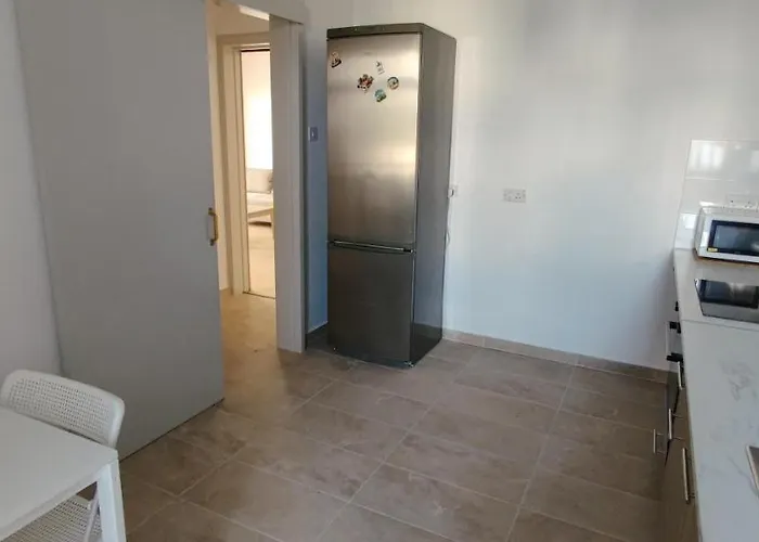 Mimosa Flat Cente 2bdr *